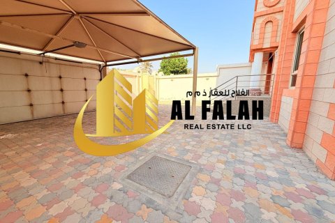 Villa sa Halwan, Sharjah, UAE 5 silid-tulugan, 418 sq.m. № 645440 - larawan 30
