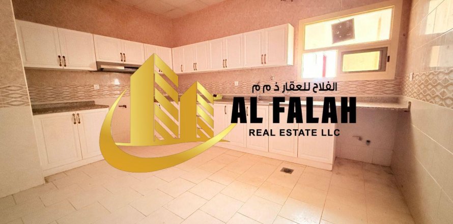 Вилла в Halwan, Шарджа, ОАЭ 5 спален, 418м2 № 645440