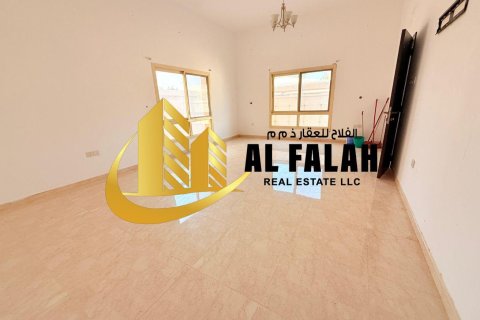 Villa sa Halwan, Sharjah, UAE 5 silid-tulugan, 418 sq.m. № 645440 - larawan 5