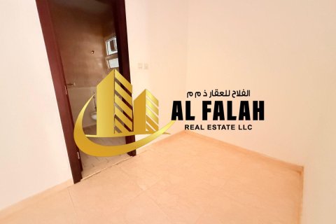 Villa sa Halwan, Sharjah, UAE 5 silid-tulugan, 418 sq.m. № 645440 - larawan 25