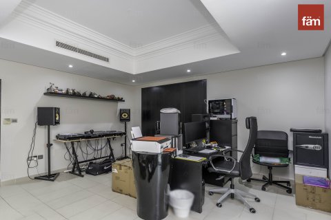 Huvila Al Furjan, Dubai, Arabiemiraatit 6 makuuhuonetta, 875 m2 № 686165 - kuva 26