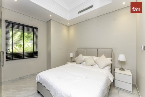 Huvila Al Furjan, Dubai, Arabiemiraatit 6 makuuhuonetta, 875 m2 № 686165 - kuva 14