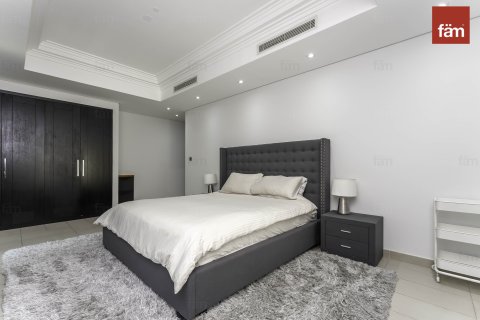 Huvila Al Furjan, Dubai, Arabiemiraatit 6 makuuhuonetta, 875 m2 № 686165 - kuva 18