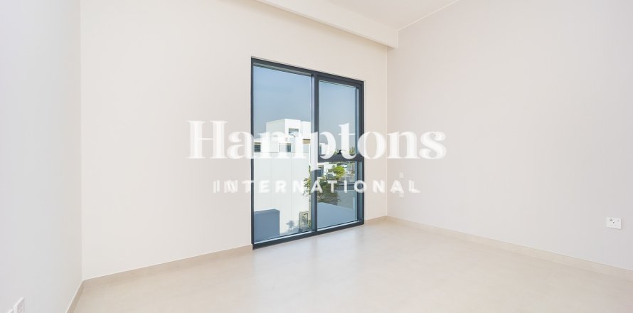 Townhouse i Arabian Ranches 3, Dubai, UAE 3 soveværelser, 127.184 kvm № 658554