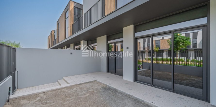 Villa a Mudon, Dubai, EAU 3 camere da letto, 171 mq. № 715192