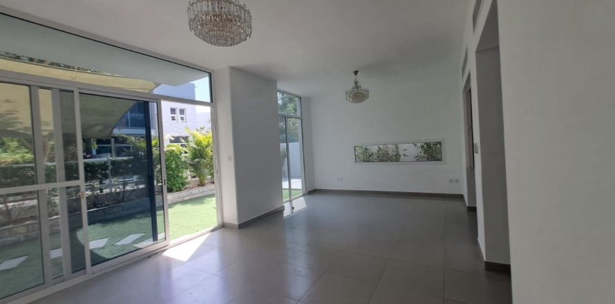 Városi lakóépület itt: Dubai, EAE, 3 hálószoba, 287.6 m², azonosító: 645920