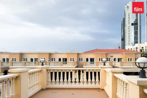 Таунхаус в Дубай, ОАЭ 2 спальни, 312.5м2 № 702465
