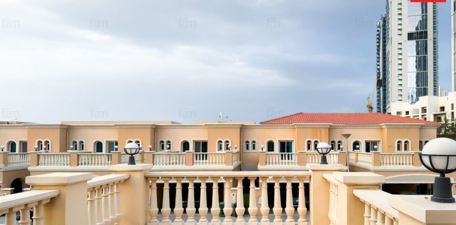 Townhouse sa Dubai, UAE 2 silid-tulugan, 312.5 sq.m. № 702465