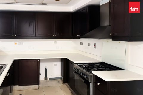 Townhouse sa Dubai, UAE 2 silid-tulugan, 312.5 sq.m. № 702465 - larawan 4