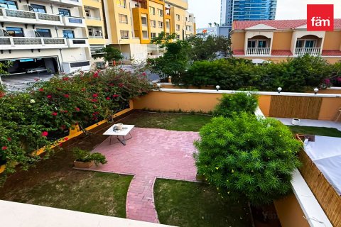 Townhouse sa Dubai, UAE 2 silid-tulugan, 312.5 sq.m. № 702465 - larawan 2