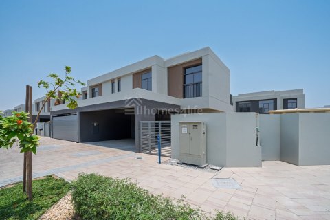 Villa Dubai South (Dubai World Central), Dubaijā, AAE 4 istabas, 383 m2 Nr. 722819