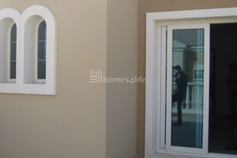 Rumah bandar di Jumeirah Village Circle, Dubai, UAE 3 bilik tidur, 317 meter persegi № 722817 - foto 12