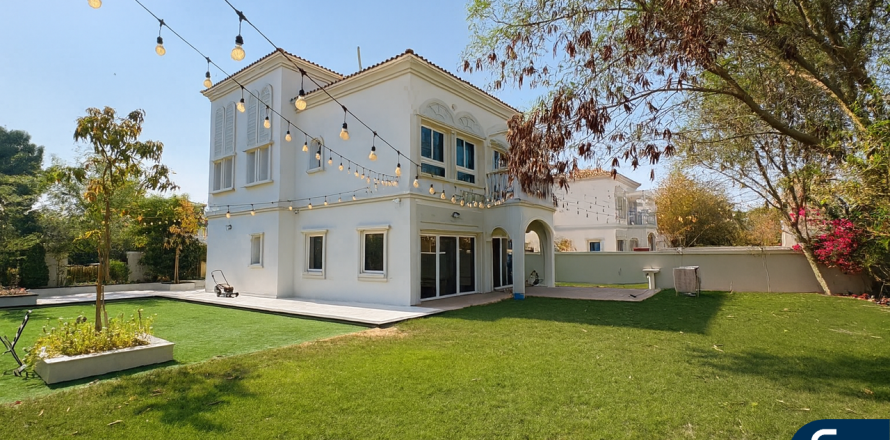 Vila u gradu Jumeirah Village Triangle, Dubai, UAE 2 spavaće sobe, 658 m2 Br. 671253