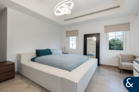 Huvila Arabian Ranches, Dubai, Arabiemiraatit 4 makuuhuonetta, 846 m2 № 667530 - kuva 12