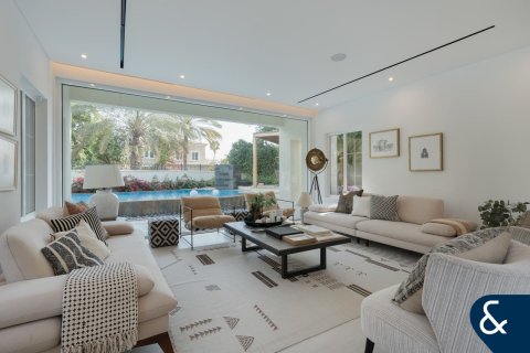 Huvila Arabian Ranches, Dubai, Arabiemiraatit 4 makuuhuonetta, 846 m2 № 667530 - kuva 5