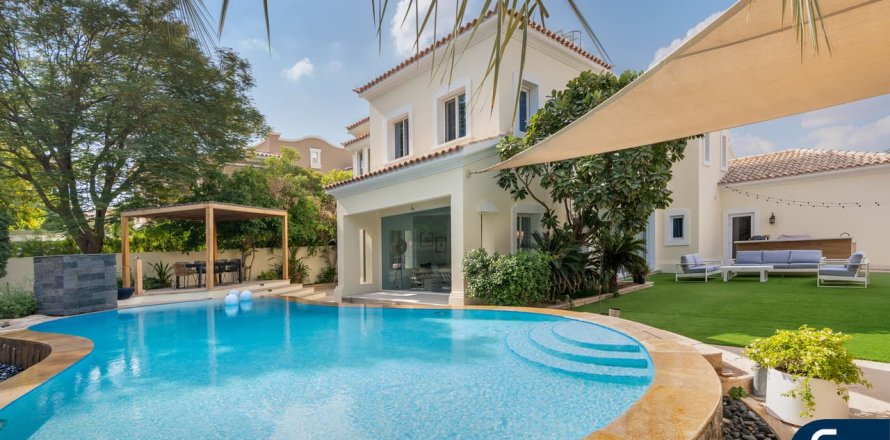 Villa in Arabian Ranches, Dubai, UAE 4 bedrooms, 846 sq.m. № 667530