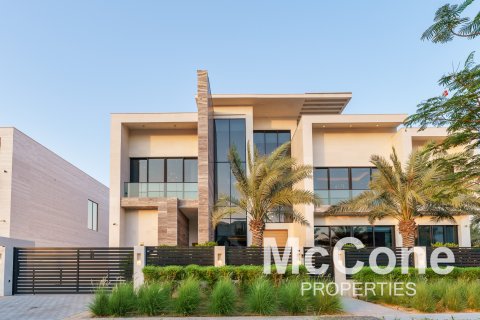 Villa in Dubai Hills Estate, Dubai, UAE 5 bedrooms, 1424.67 sq.m. № 587234 - photo 1
