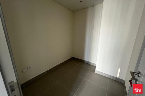 Apartamento para arrendamento em Dubai, EAU 3 quartos, 155.2 m2 № 701511 - foto 7