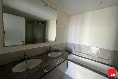 Apartamento para arrendamento em Dubai, EAU 3 quartos, 155.2 m2 № 701511 - foto 11