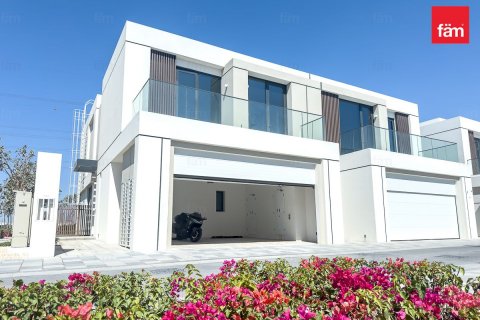 Shtëpi në qytet në Dubai, Emiratet e Bashkuara Arabe 4 dhoma gjumi, 312 m2. № 613598 - Foto 2