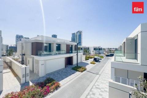 Shtëpi në qytet në Dubai, Emiratet e Bashkuara Arabe 4 dhoma gjumi, 312 m2. № 613598 - Foto 23