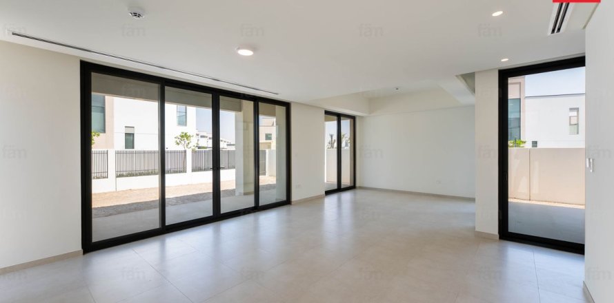 Vila u gradu Dubai, UAE 4 spavaće sobe, 435.4 m2 Br. 645559