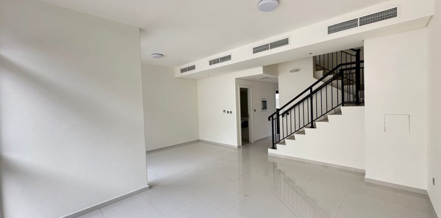 Shtëpi në qytet në Dubai, Emiratet e Bashkuara Arabe 3 dhoma gjumi, 151.8 m2. № 645562