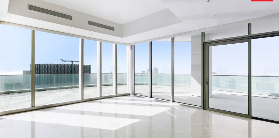 דירה ב Dubai, איחוד האמירויות 4 חדרי שינה, 213.6 מ"ר מספר 687298