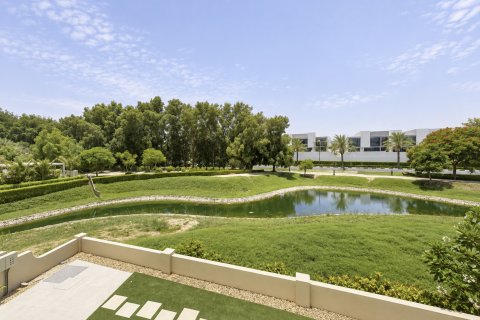 Müüa villa asukohaga Jumeirah Golf Estates, Dubai, AÜE: 6 magamistoaga, 883.46 m² Nr 764199 - pilt 14