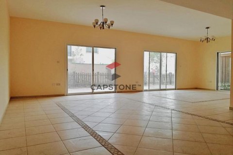 Villa in Abu Dhabi, UAE 4 bedrooms, 252 sq.m. № 604486 - photo 4