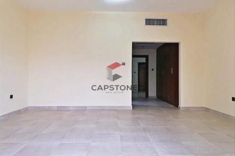 Villa in Abu Dhabi, UAE 4 bedrooms, 252 sq.m. № 604486 - photo 12