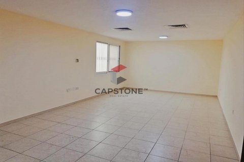 Villa in Abu Dhabi, UAE 4 bedrooms, 252 sq.m. № 604486 - photo 14