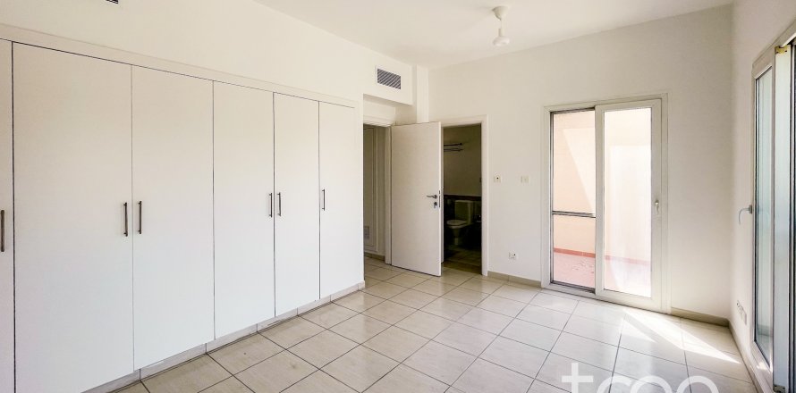 Villa em The Springs, Dubai, EAU 2 quartos, 157.01 m2 № 758899