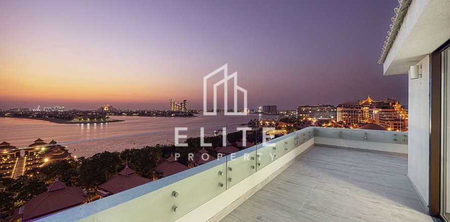 Penthouse em Dubai, EAU 4 quartos, 677 m2 № 646507