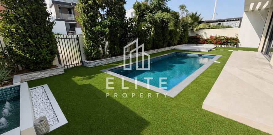 Vila v Tilal Al Ghaf, Dubai, SAE 4 spálne, 373 m2 č. 736530
