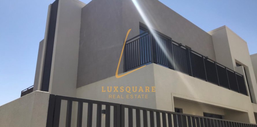 Villa em Dubai South (Dubai World Central), Dubai, EAU 3 quartos, 130 m2 № 695624