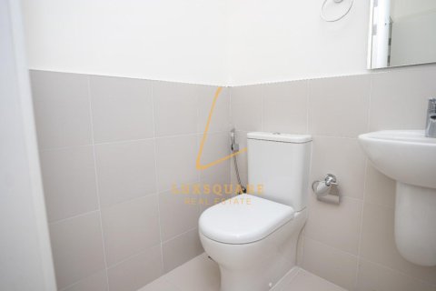 Villa para arrendamento em Dubai South (Dubai World Central), Dubai, EAU 3 quartos, 130 m2 № 695624 - foto 22