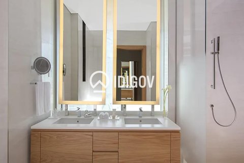 Apartmen di Business Bay, Dubai, UAE 2 bilik tidur, 177.44 meter persegi № 735418 - foto 8