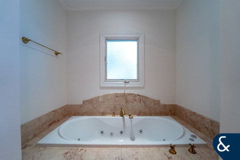 Villa til leje i Jumeirah Golf Estates, Dubai, UAE 5 soveværelser, 557 kvm № 668332 - foto 18