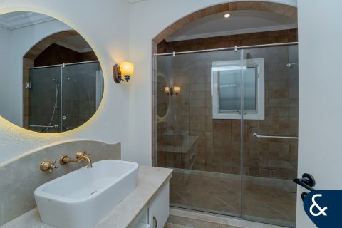 Villa til leje i Jumeirah Golf Estates, Dubai, UAE 5 soveværelser, 557 kvm № 668332 - foto 23