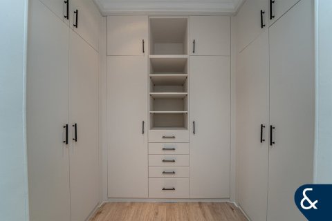 Villa til leje i Jumeirah Golf Estates, Dubai, UAE 5 soveværelser, 557 kvm № 668332 - foto 16