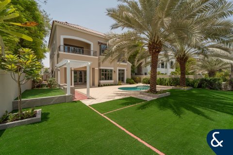 Villa til leje i Jumeirah Golf Estates, Dubai, UAE 5 soveværelser, 557 kvm № 668332 - foto 1
