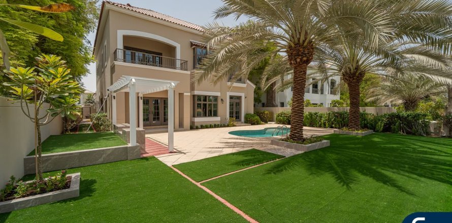 Villa in Jumeirah Golf Estates, Dubai, VAE 5 slaapkamers, 557 vr.m. nr 668332