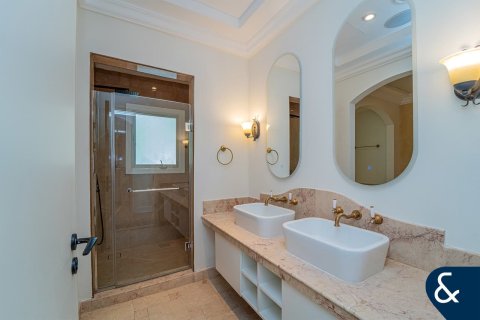Villa til leje i Jumeirah Golf Estates, Dubai, UAE 5 soveværelser, 557 kvm № 668332 - foto 10
