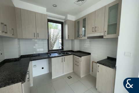 Vilë në Reem, Dubai, Emiratet e Bashkuara Arabe 3 dhoma gjumi, 327 m2. № 668327 - Foto 3