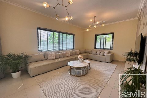 Vilë në Arabian Ranches 2, Dubai, Emiratet e Bashkuara Arabe 5 dhoma gjumi, 516.54 m2. № 747456 - Foto 3