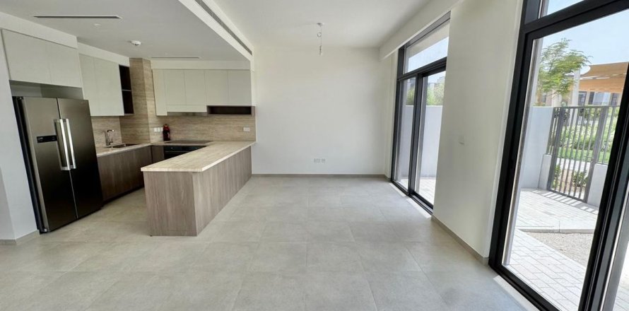 Rijtjeshuis in Dubai, VAE 3 slaapkamers, 168.1 vr.m. nr 694147
