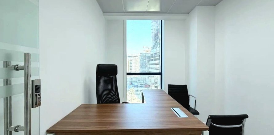 Kancelária v Dubai, SAE 218.7 m2 č. 694146