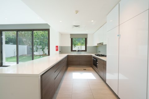 Vila na Yas Island, Abu Dhabi, SAE 4 ložnice, 460.37 m² Č.: 749924 - fotografie 16