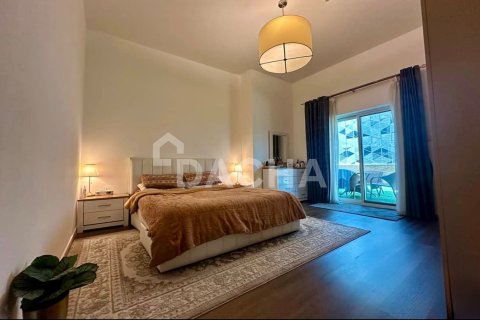Apartmen di Jumeirah Village Triangle, Dubai, UAE 2 bilik tidur, 131 meter persegi № 726846 - foto 7